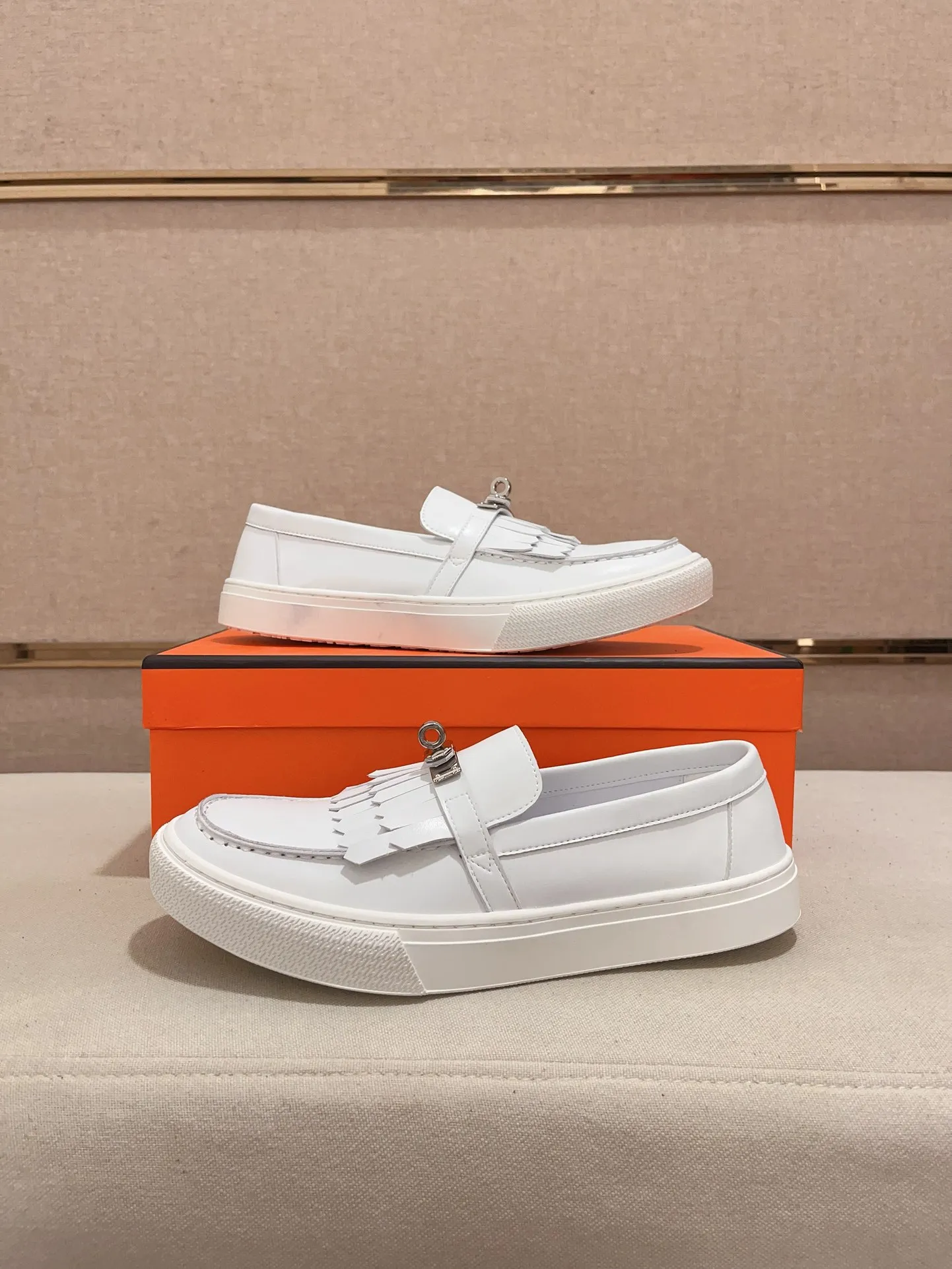 Men's clothing and shoes💰: 420💰《HERMES》【Classic Original Version】Hermès; Top 🔝 Purchasing Agency 🔍🔍Men's latest 🇺🇸 counter sales simultaneously, original ▲▲cowhide imported from Italy ▲▲Exquisite workmanship (Italian 🇮🇹Imported water-dyed 🐂cowhide lining) sole: original sole provided by the original factory, ⚠️exclusive double-layer activity·TPR·rubber·combined molded outsole; Code number: 38-44 (45/46 can be customized, non-refundable)